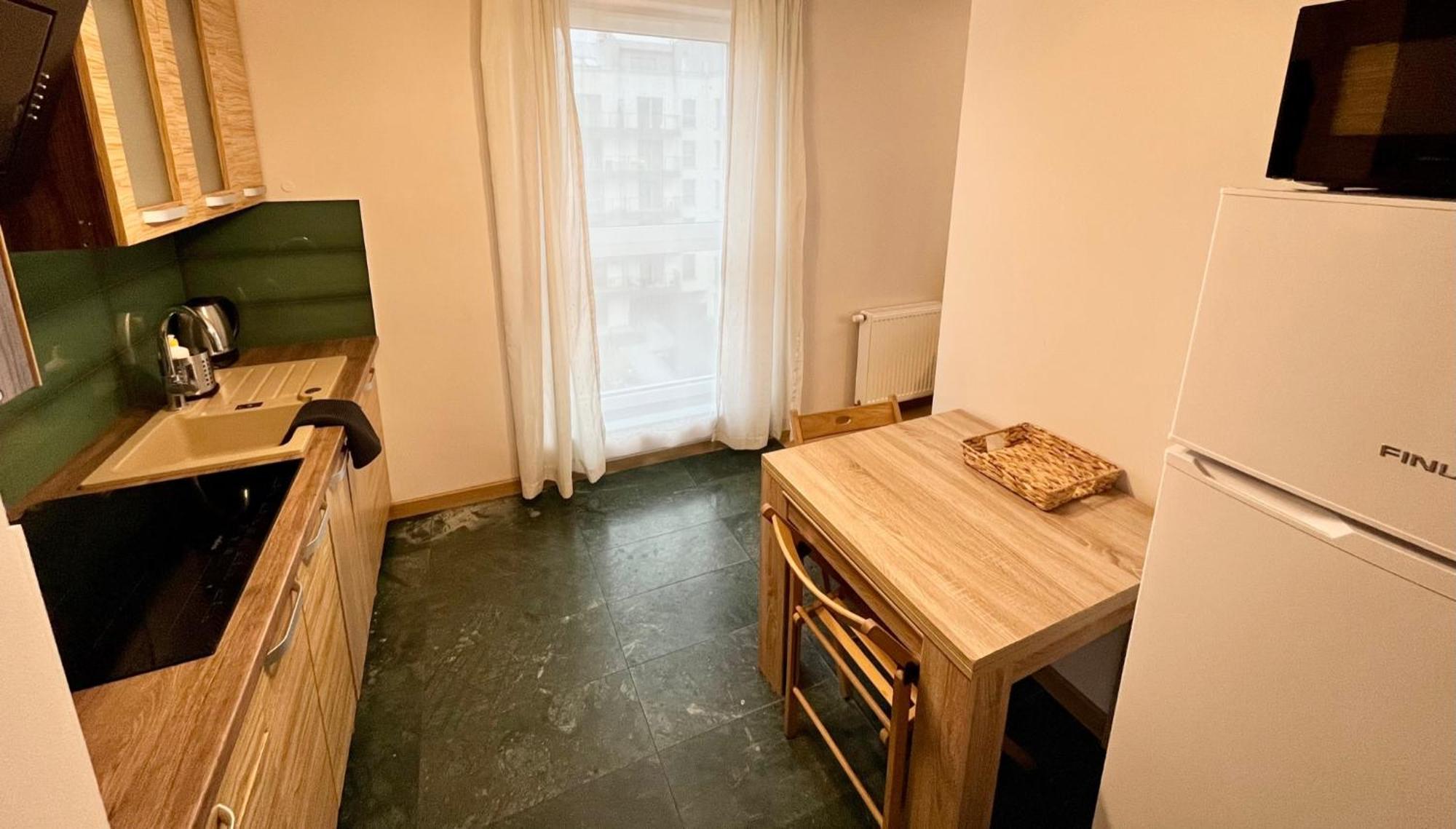 Oldtown Retro Apartment By Marina With Balcony For 6 People 格但斯克 外观 照片